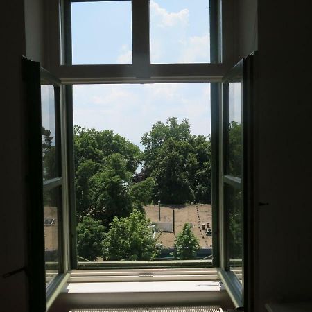 Horvath Villa Apartman Aliz 巴拉顿菲赖德 外观 照片