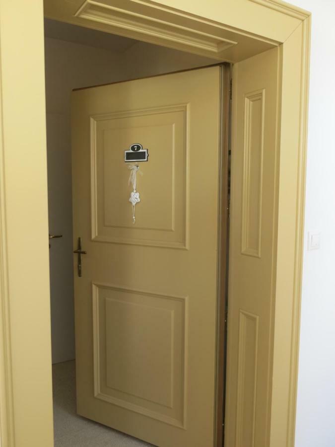Horvath Villa Apartman Aliz 巴拉顿菲赖德 外观 照片