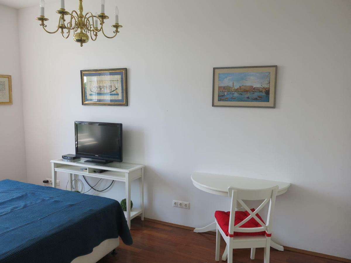 Horvath Villa Apartman Aliz 巴拉顿菲赖德 外观 照片