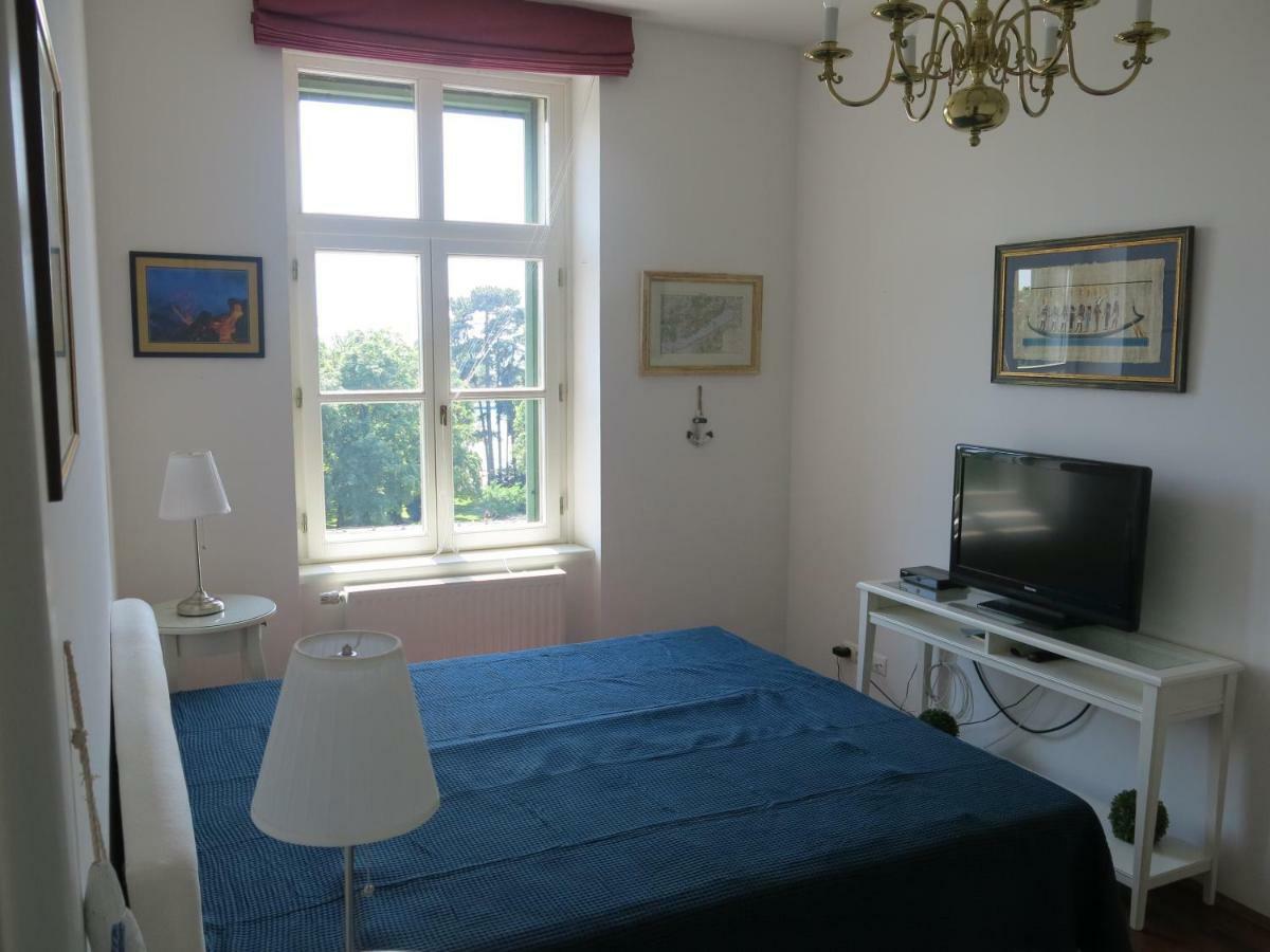 Horvath Villa Apartman Aliz 巴拉顿菲赖德 外观 照片